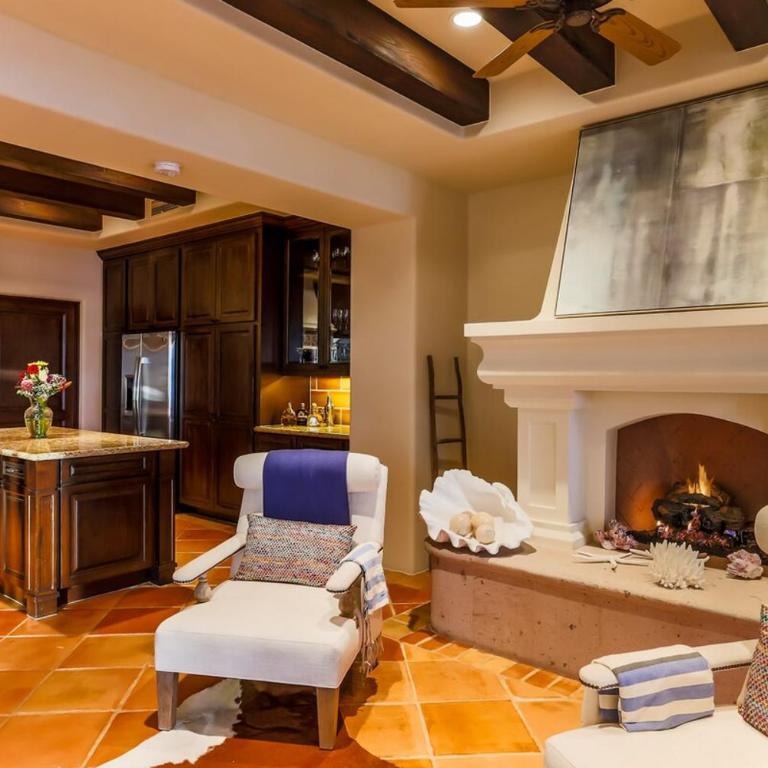 Luxury Beachfront Penthouse Hot Tub and Ocean Views - Apartamento - 10