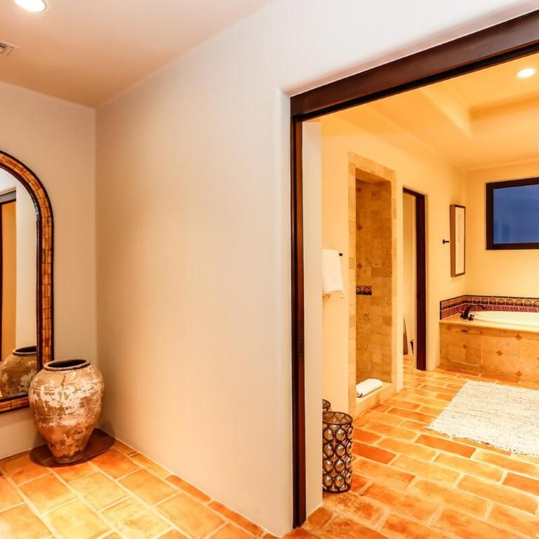 Luxury Beachfront Penthouse Hot Tub and Ocean Views - Apartamento - 26