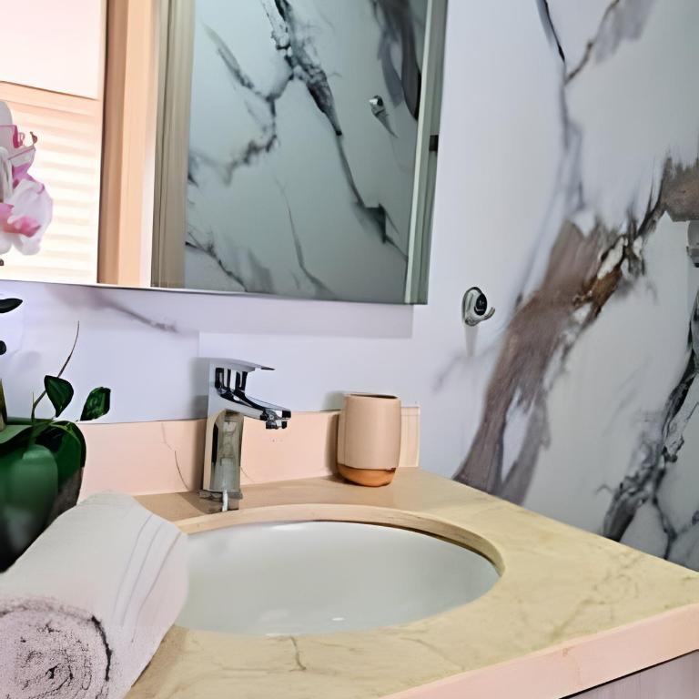 Beautiful duplex with 2 bedrooms, air conditioning, and rooftop in Bocagrande - Apartment - 16