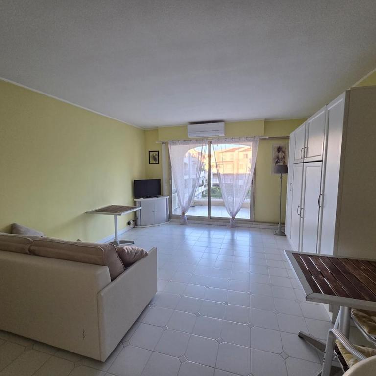Quiet studio in Mandelieu-la-Napoule - Appartamento con 1 Camera da Letto - 3