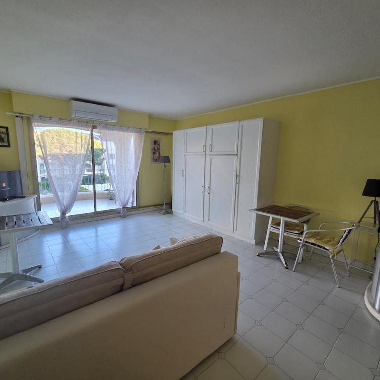 Quiet studio in Mandelieu-la-Napoule - Appartamento con 1 Camera da Letto - 4