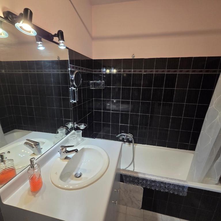 Quiet studio in Mandelieu-la-Napoule - Appartamento con 1 Camera da Letto - 10