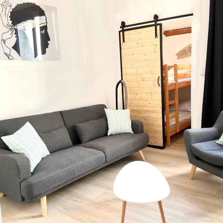 Charmant appartement climatisée à 200m de la plage - Two-Bedroom Apartment - 1