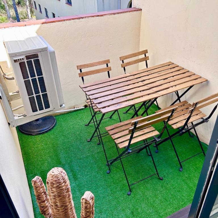 Charmant appartement climatisée à 200m de la plage - Two-Bedroom Apartment - 2