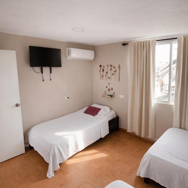 Seven Nights Hostel Cartagena - Triple Room with Bathroom - 20