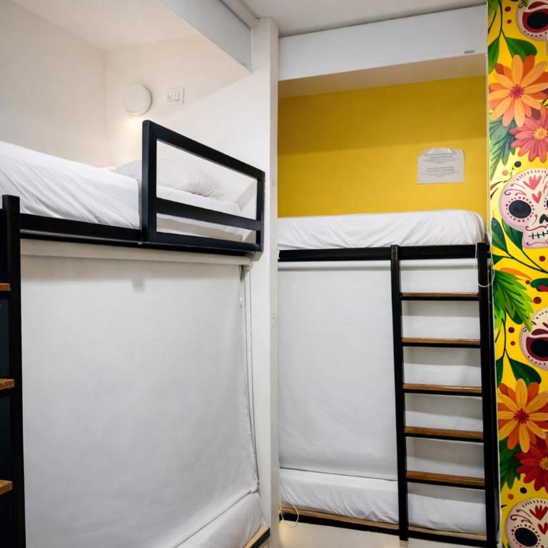 Seven Nights Hostel Cartagena - Single Bed in Female Dormitory Room - 17