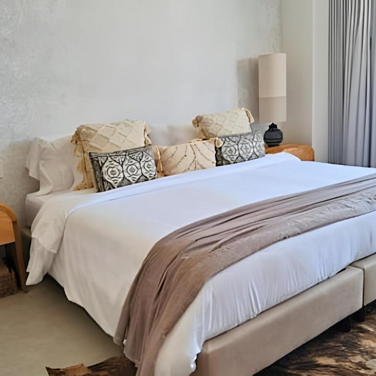 Morros Kai: Luxury, Sea View, and Private Beach - Apartment - 2