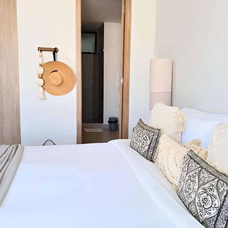 Morros Kai: Luxury, Sea View, and Private Beach - Apartment - 6