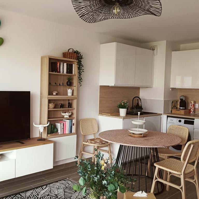 Appartement Bleu Azur proche de la plage - Apartment mit 1 Schlafzimmer, Balkon und Stadtblick - 14