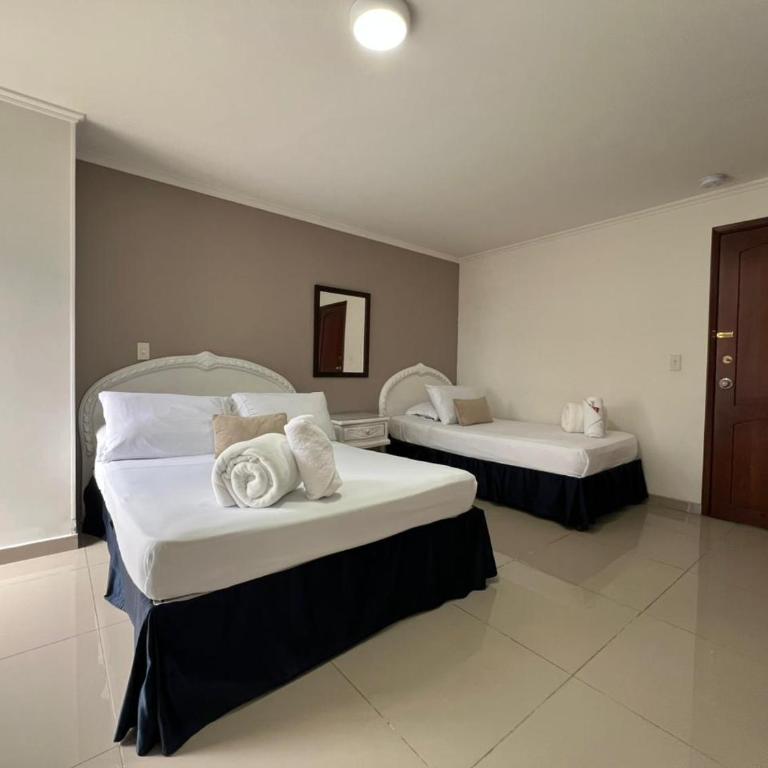 Hotel Suite Santa Rosa - Habitación Triple - 4