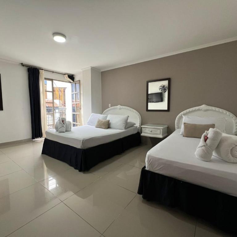 Hotel Suite Santa Rosa - Habitación Triple - 1