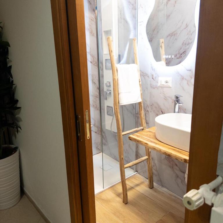 Onny's Palace - Deluxe Studio without Window - 12