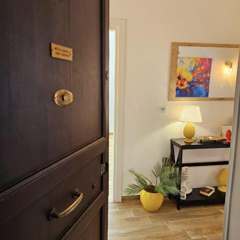 Antica dimora di sant'Antonino - charming central apartment for 8 - Appartamento con 2 Camere da Letto - 29
