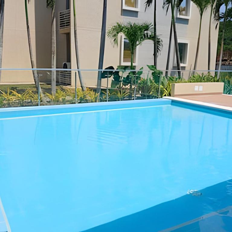Perfect Getaway: 2 Queen Beds and Beach Just Steps Away - Apartment - 33