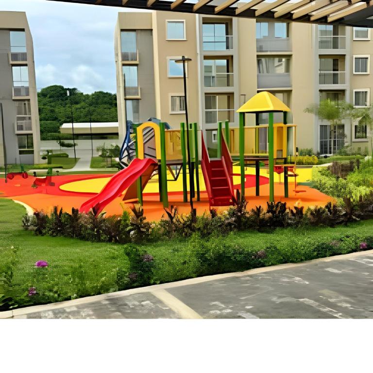 Perfect Getaway: 2 Queen Beds and Beach Just Steps Away - Apartment - 39