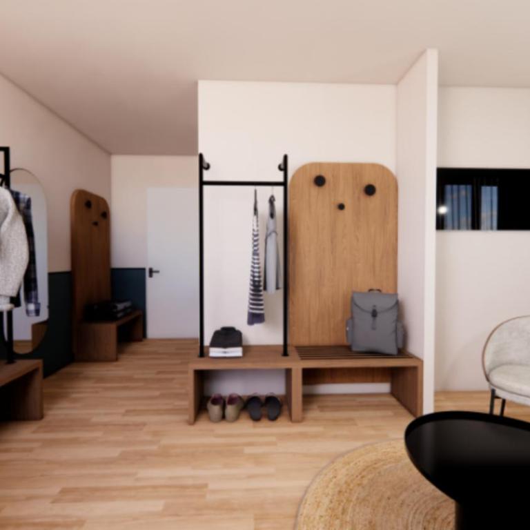 Kyriad - L'Isle D'Abeau Bourgoin Jallieu - Family Room - 1 Queen Bed 2 Single Beds - 2