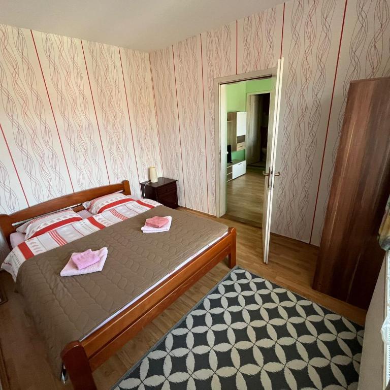 Queen Apartmani - One-Bedroom Apartment - 3