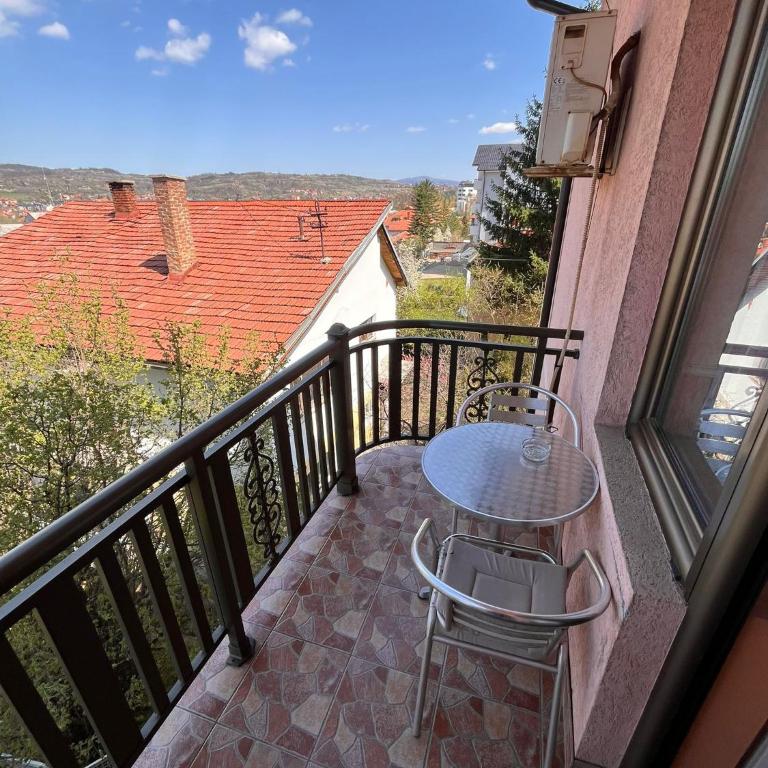 Queen Apartmani - One-Bedroom Apartment with Terrace - 6