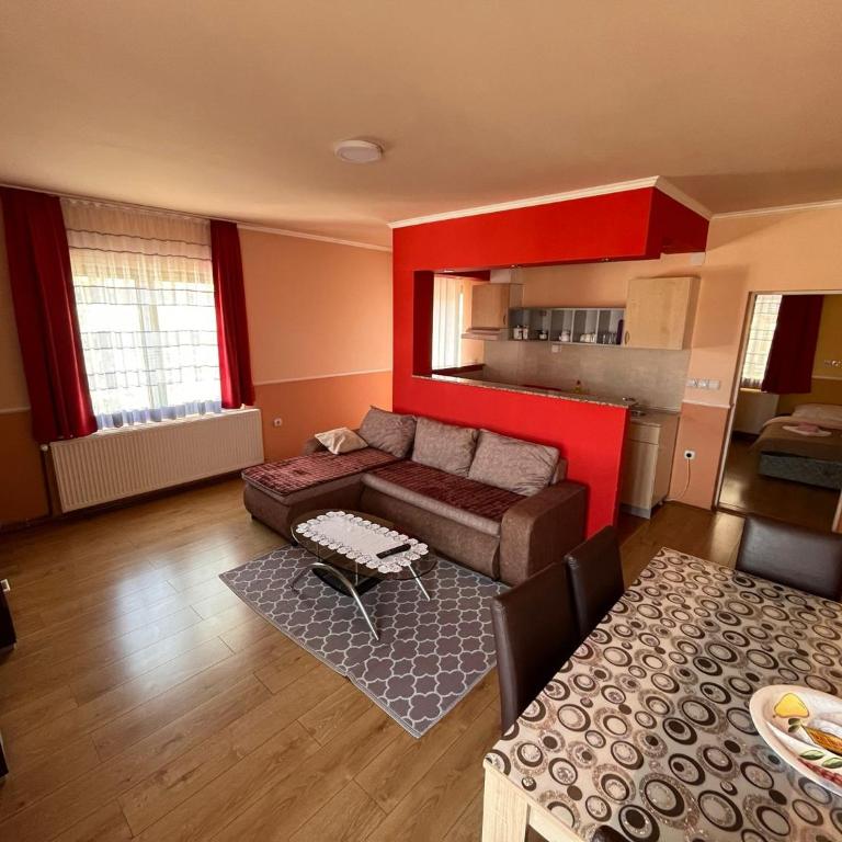 Queen Apartmani - One-Bedroom Apartment with Terrace - 8