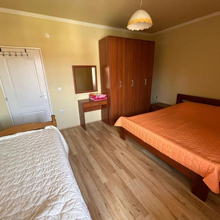 Queen Apartmani - Two-Bedroom Apartment - 9