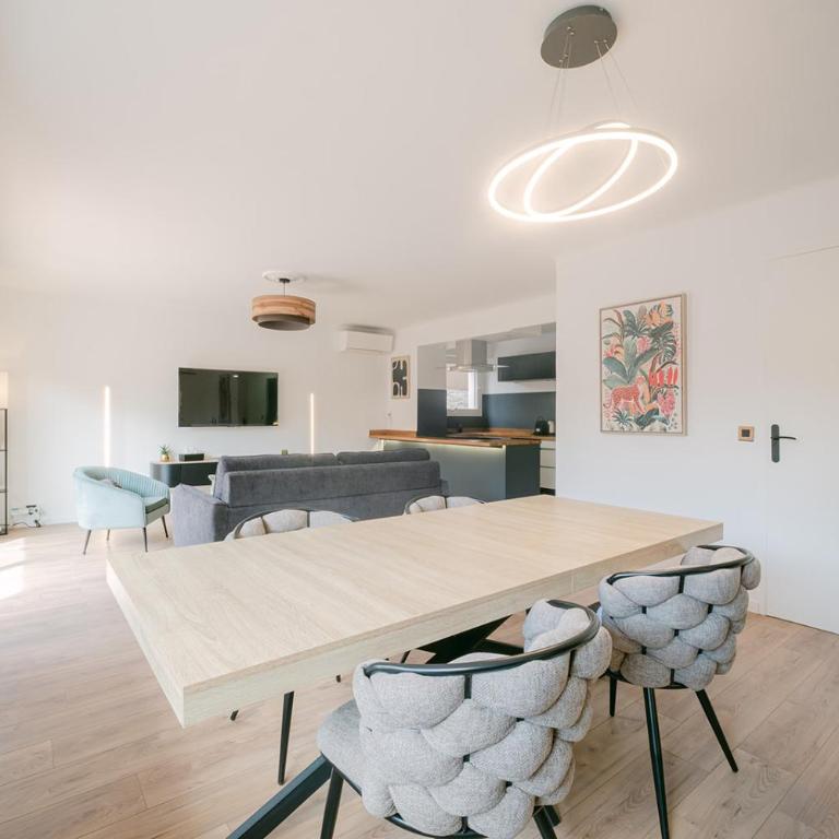 Loft cocooning avec Terrasse de 130m2 et Parking - Appartement 2 Chambres avec Terrasse - 2