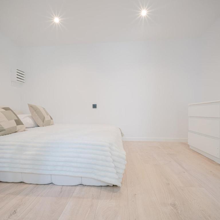 Loft cocooning avec Terrasse de 130m2 et Parking - Appartement 2 Chambres avec Terrasse - 36