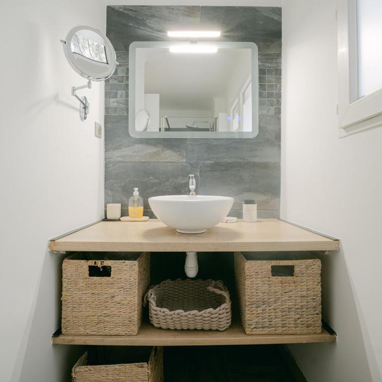 Loft cocooning avec Terrasse de 130m2 et Parking - Appartement 2 Chambres avec Terrasse - 34