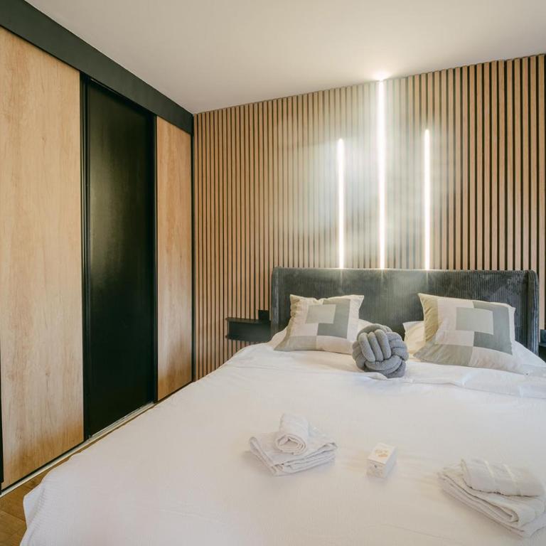 Loft cocooning avec Terrasse de 130m2 et Parking - Appartement 2 Chambres avec Terrasse - 48