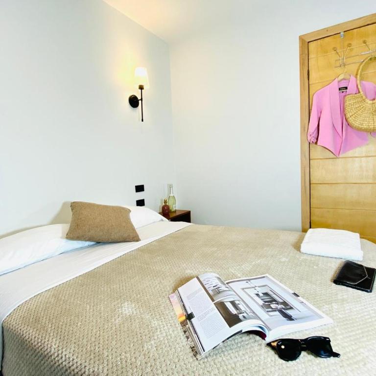 Hotel Bombay - Family Room - 2