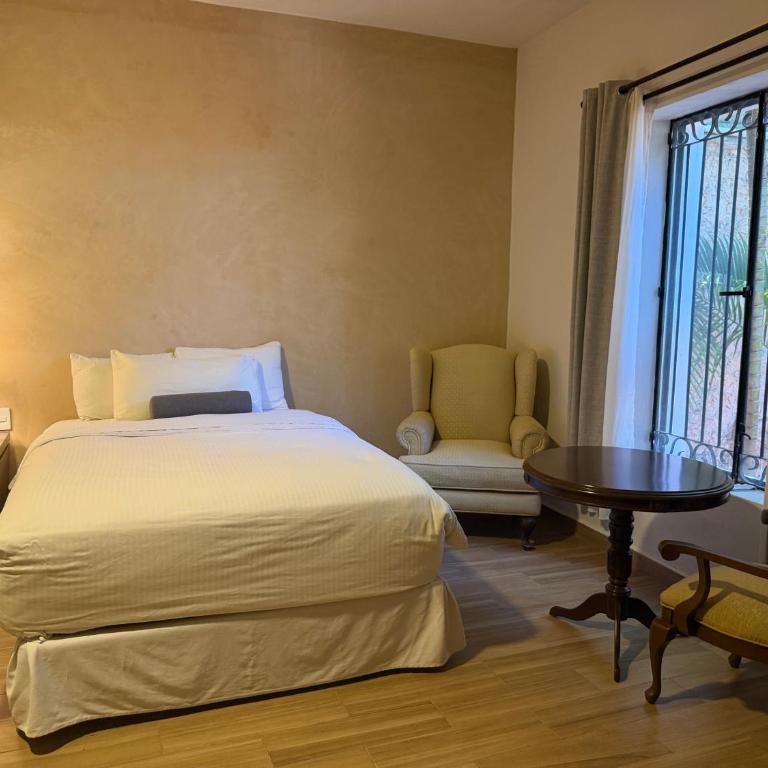Art 64 Guest House - Adults Only - Double Room with Two Double Beds - 6