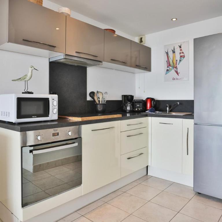 Appartement T3 - Vue Mer - La Chaume - Au calme - La Clé Chaumoise - Two-Bedroom Apartment - 8