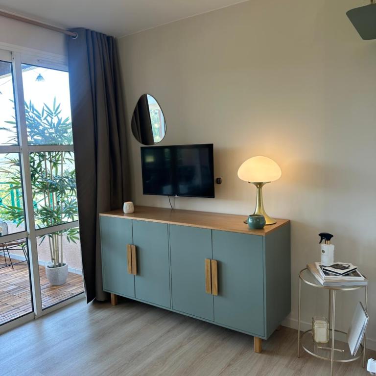 Cap ESTEREL Village Vacance MAGNIFIQUE Studio NEUF Clim - Wifi - Parking - Aperçu mer - Apartment mit 1 Schlafzimmer - 7