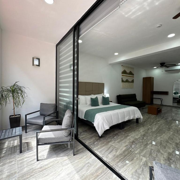 BORÉNA Hotel Boutique - King Suite with Balcony - 12