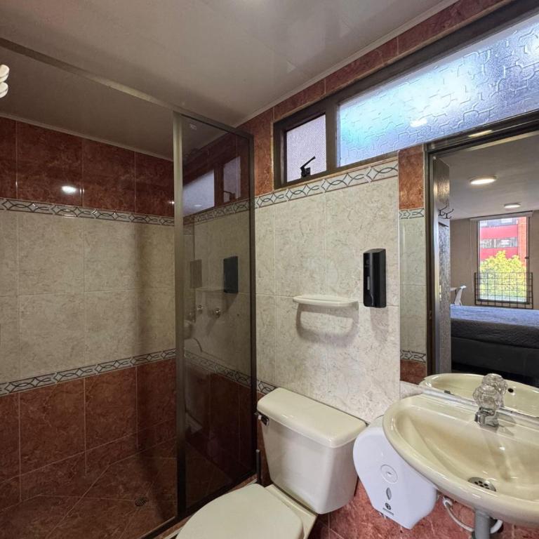 Hostelfc Movistar57 - Habitación Doble con baño privado - 2