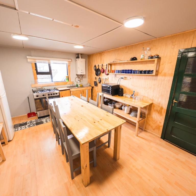 Patagonia Sweet House - Three-Bedroom House - 4