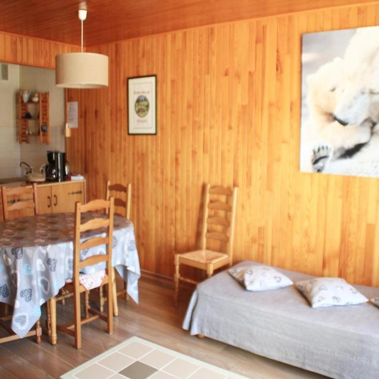 Apartment for 5 people with pool - Appartement 1 Chambre - 13
