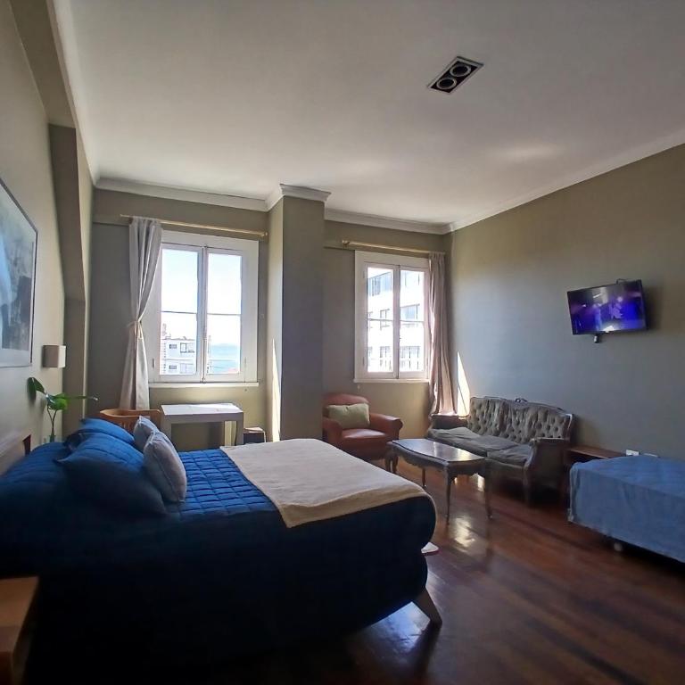 El Navegante B&B - Superior Double Room with Partial Sea View - 5