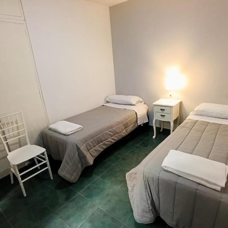 Amplio departamento en pleno centro con cochera privada - Apartamento - 10