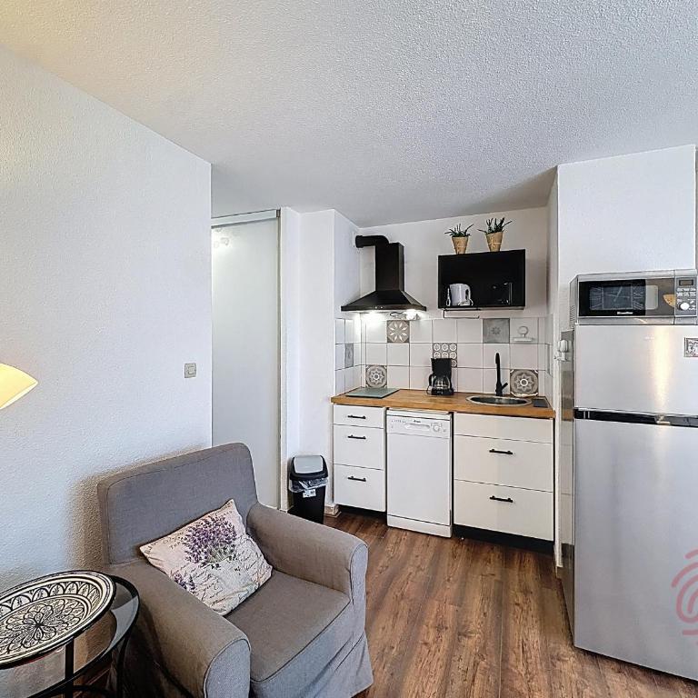 Studio lumineux avec balcon - 2 pers. - FR-1-451-227 - Studio - 3