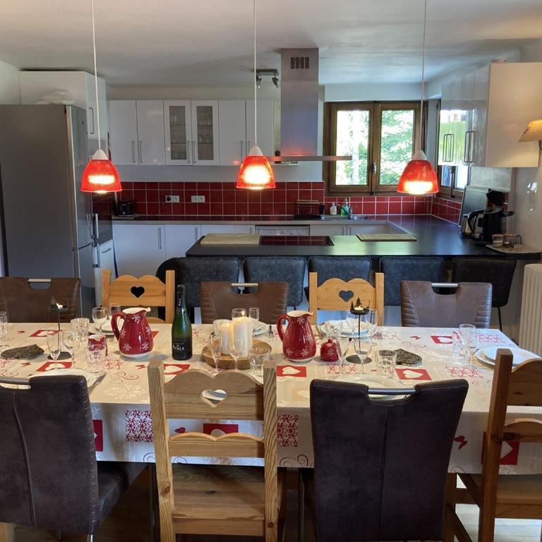 Chalet cosy - 10 pers. - FR-1-836-72 - Chalet - 2
