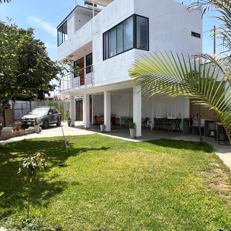 Estadía San Vicente - Habitación con cama grande y vistas al jardín - 9