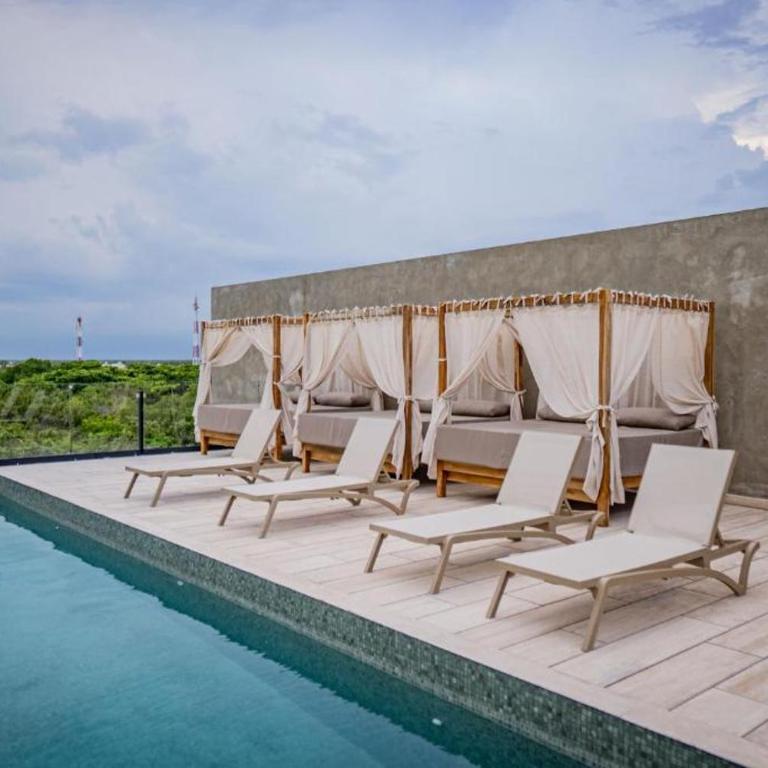 Penthouse with private Pool, Balcony & padel - Estudio Deluxe con cama grande - 11