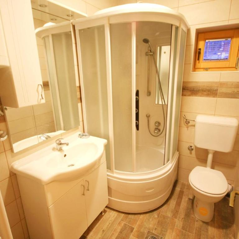 Apartments Prijatelji - Two-Bedroom Apartment - 4