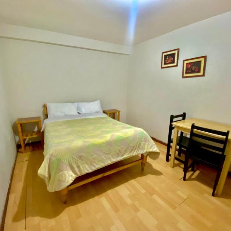 HOSPEDAJE ILLARY - Double Room with Shared Bathroom - 1