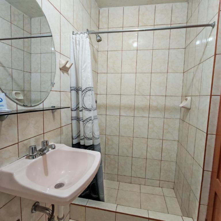 Saphi Inn Cusco - Excelente ubicación - Standard Double or Twin Room - 12
