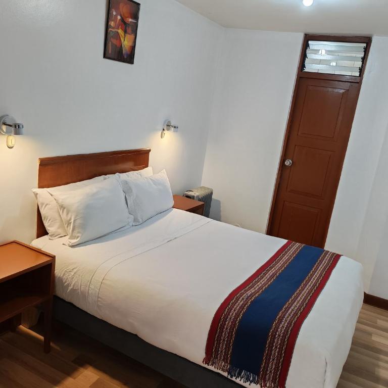 Saphi Inn Cusco - Excelente ubicación - Budget Double Room - 2