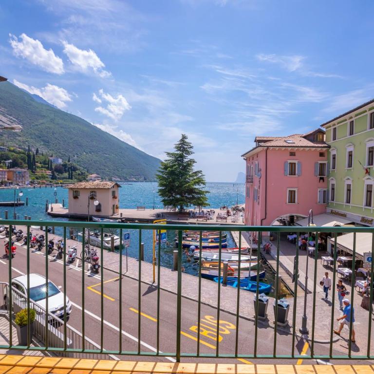 Dogana Best Lake View with Terrace - Happy Rentals - Appartamento con Balcone - 17