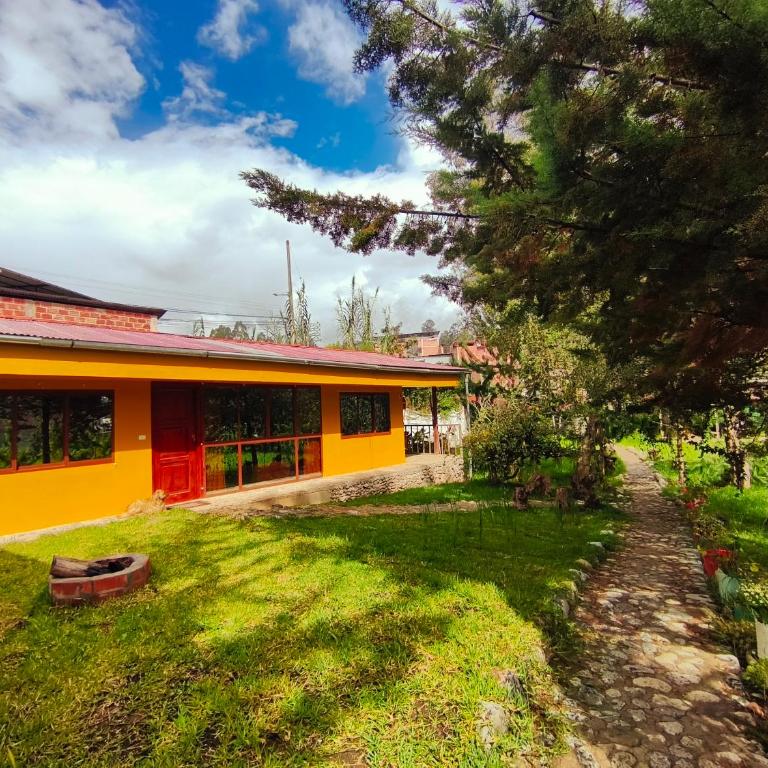 Linda casa rodeada de naturaleza - Casa de 2 dormitorios - 1