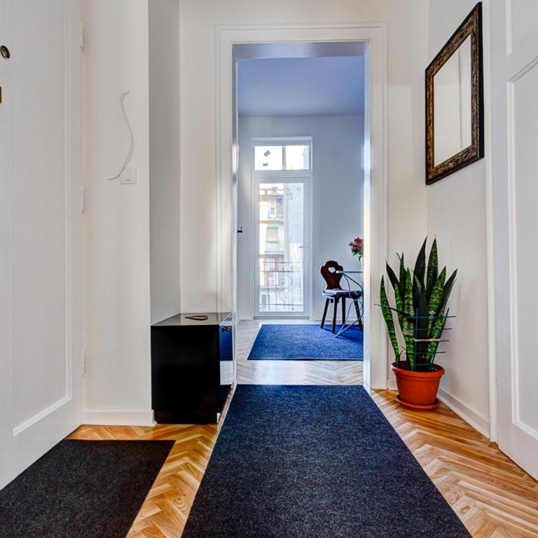 Bright Apartment Central - Apartment - 14
