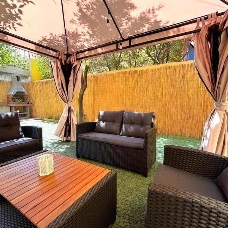 Grace's Garden - Cagliari, Casa moderna con giardino e BBQ, tra Centro città e Mare - Three-Bedroom Apartment - 6